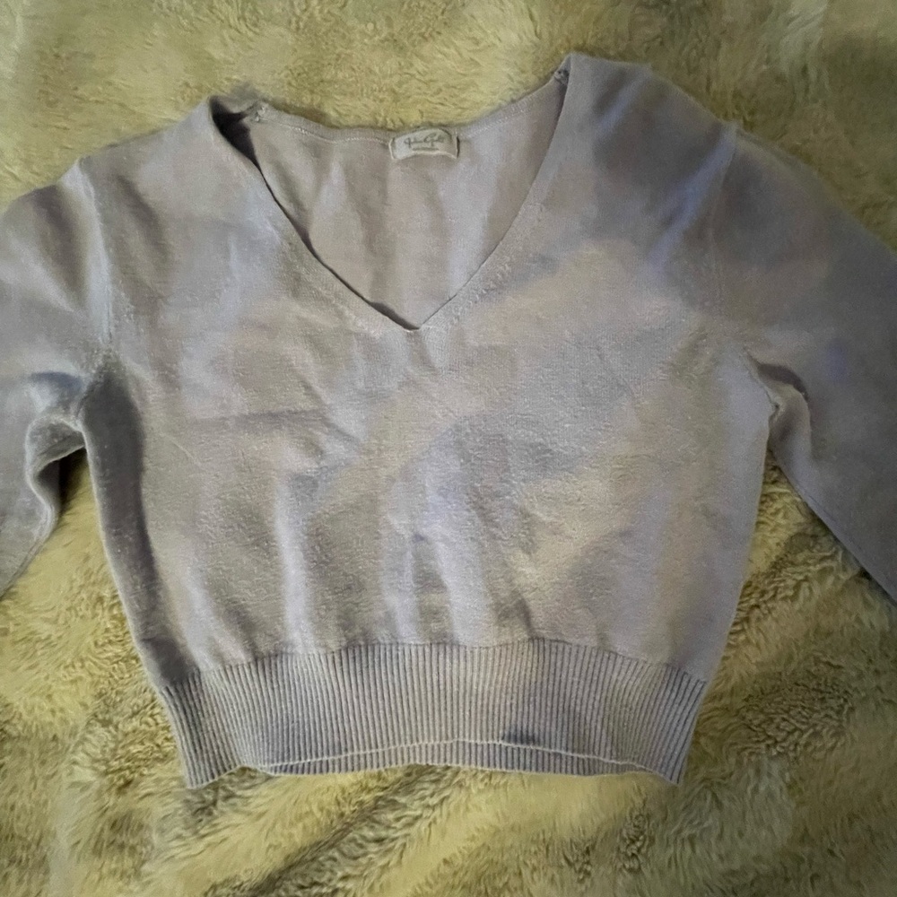 Periwinkle V-Neck Women's crop light weight sweater